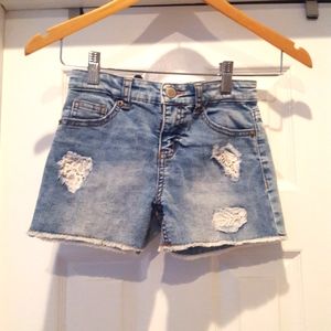 Cat and Jack Light Wash Denim Shorts Size S 6/6x